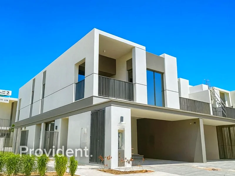 جاهز قريبًا | الزاوية الحقيقية | بجانب وسائل الراحة | PHP63929934726275110