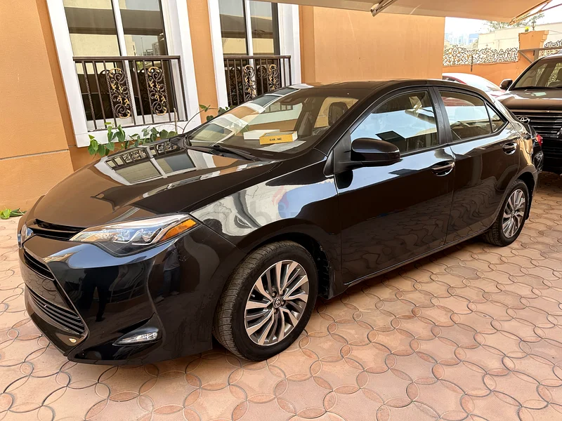 Toyota Corolla | 2019 | XLE | Mint Condition63699050381569111
