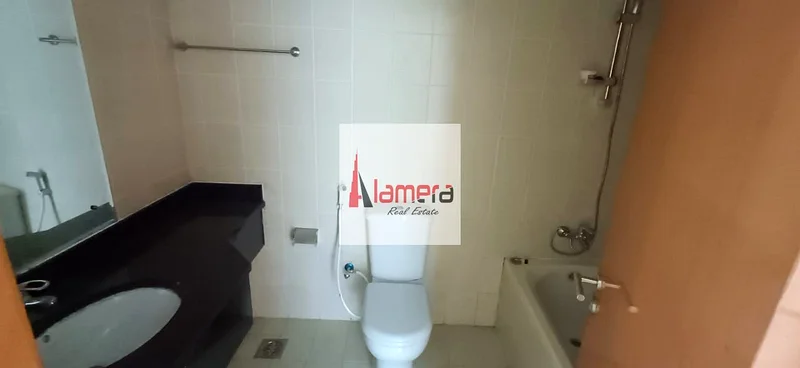 شقة كبيرة بغرفتي نوم مع شرفة ومطبخ مغلق | شيك مفتوح بالقرب من موقف الحافلات63742751936003114