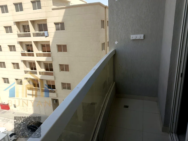 🏢 شقة للإيجار السنوي – الجرف 3، عجمان (الكود 309) شقة حديثة متوفرة للإيجار السنوي في الجرف 3، عجمان، تقع في منطقة مميزة بالقرب من جميع الخدمات الأساسية. مثالية للعائلات الباحثة عن الراحة والراحة.63713885052418113