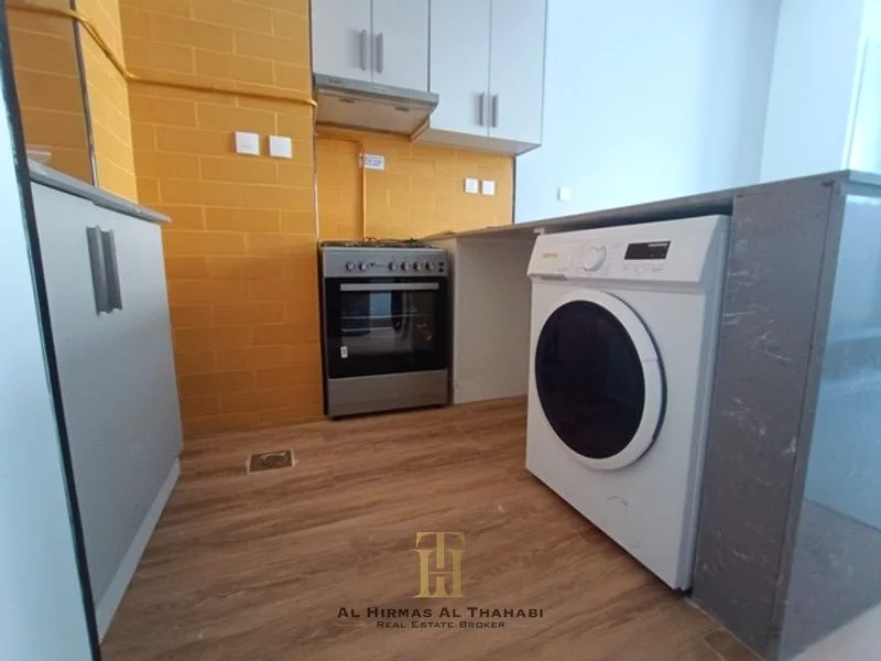 ستوديو فاخر / مفروش بالكامل / شرفة / شاغر63731826386817112
