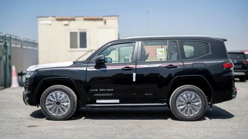 LC 300 GXR 4.0 2025 GCC SPECSFULL OPTION BRAND NEW 0 KM ( FOR EXPORT )63699052797571114