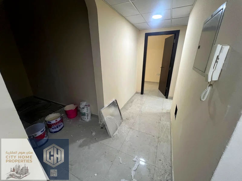 شقة بغرفة نوم واحدة مع غرفة معيشة واسعة في مبنى عائلي، تقع في منطقة مويهات 3 الراقية، بالقرب من مخرج دبي وشارjah63711429334914113