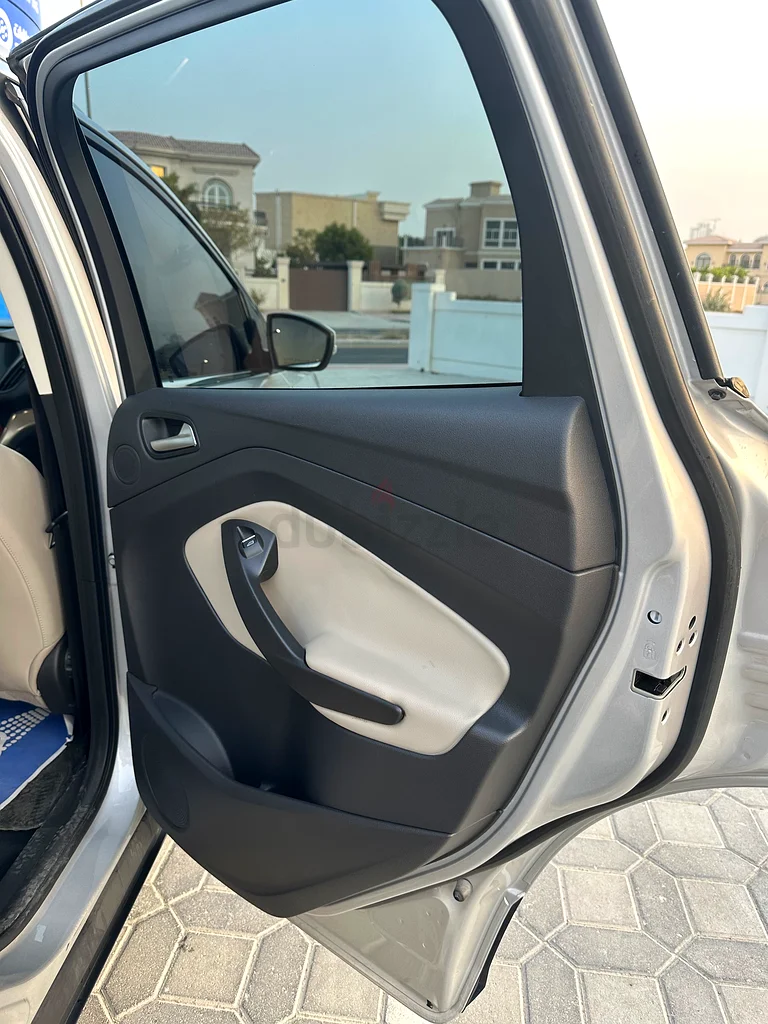 Ford Escpae 201963699039846657114