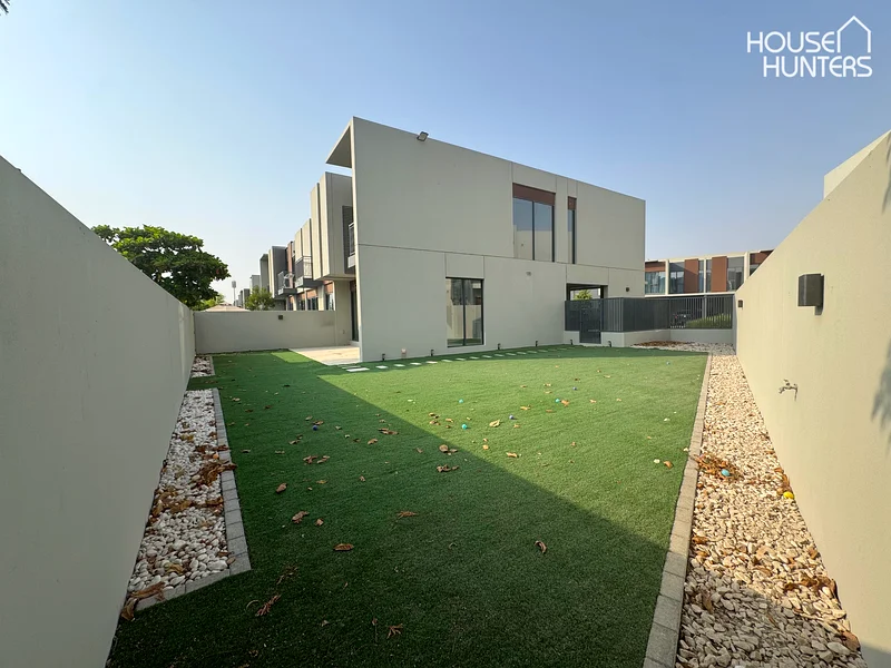 Corner Unit | Single row | Landscaped | Spacious63735398093699111