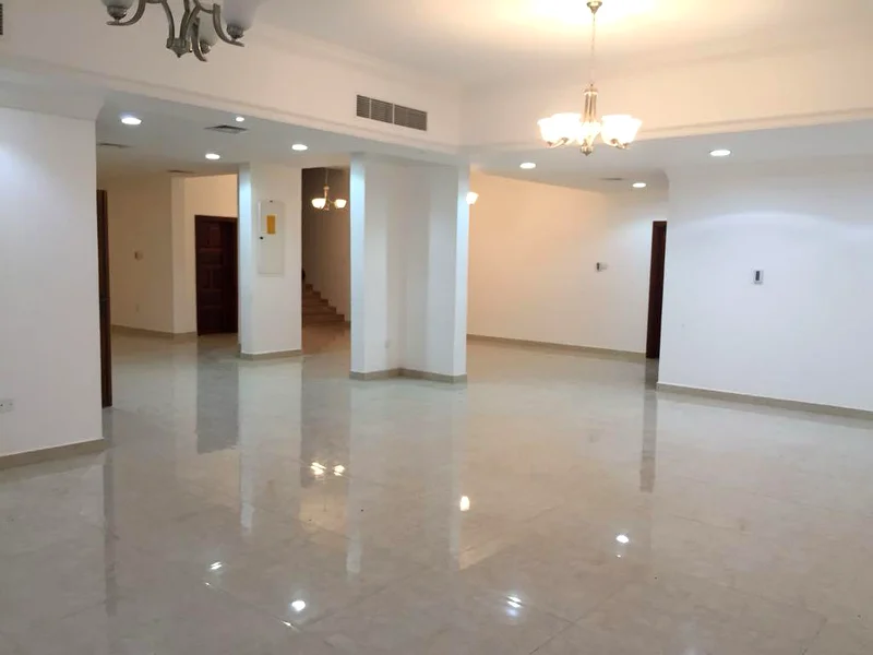 فيلا تجارية مكونة من 6 غرف نوم للإيجار في السفّة - 2 / إيجار مليوني درهم63681015923329111