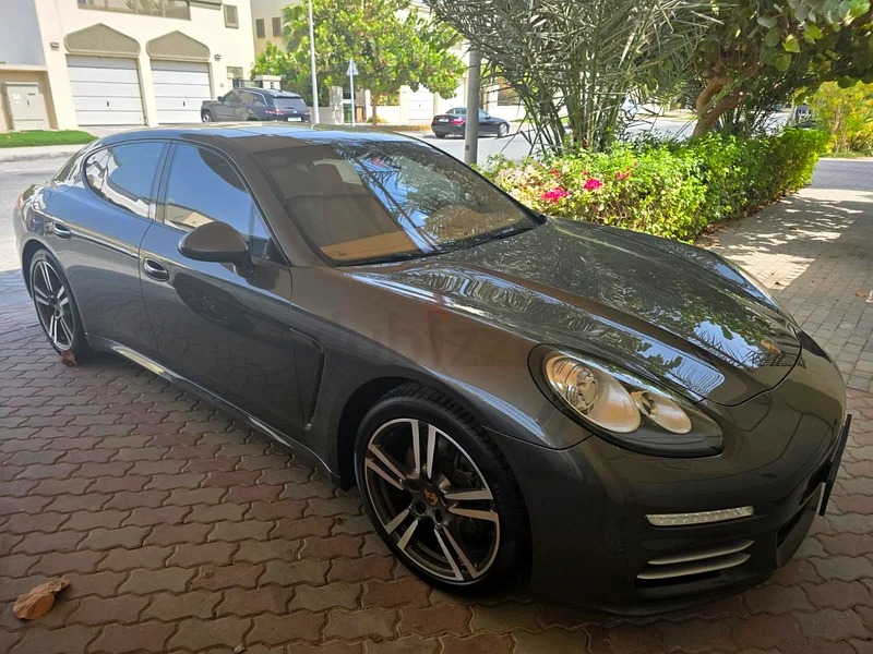 Porsche Panamera 463699038945025110