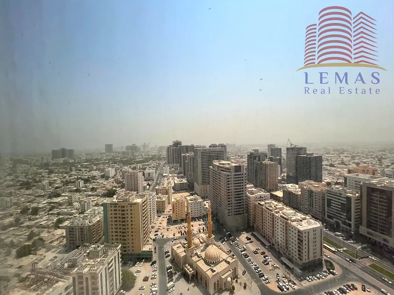 شقة من ثلاث غرف نوم بإطلالة على المدينة. الدفعة المقدمة: 318,00063889910094723113