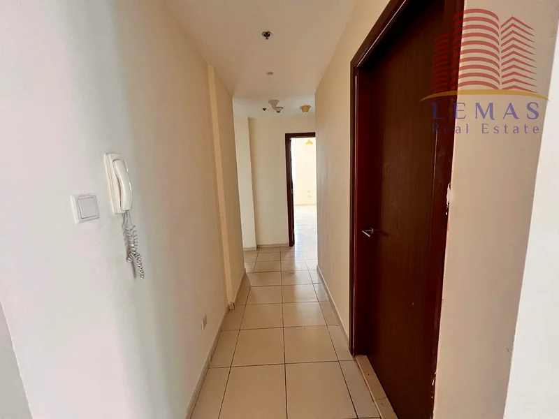 شقة من ثلاث غرف نوم بإطلالة على المدينة. الدفعة المقدمة: 318,00063889910094723114