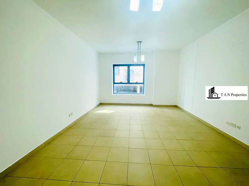جاهز للانتقال || بالقرب من المترو || موقف سيارات63768941029891111