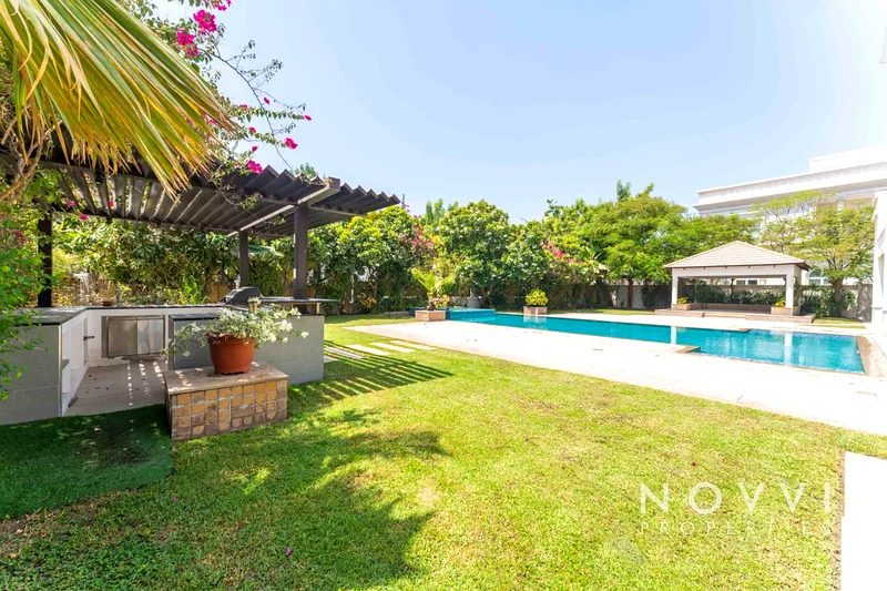 Lake Front Mansion | Corner Plot | Vacant Now63809390679939114