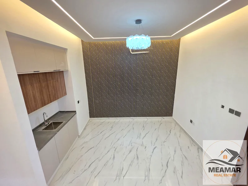 فيلا بسعر ممتاز، 5 غرف، مع سقف، تشطيب فاخر جدًا، ملكية حرة63909666169473112