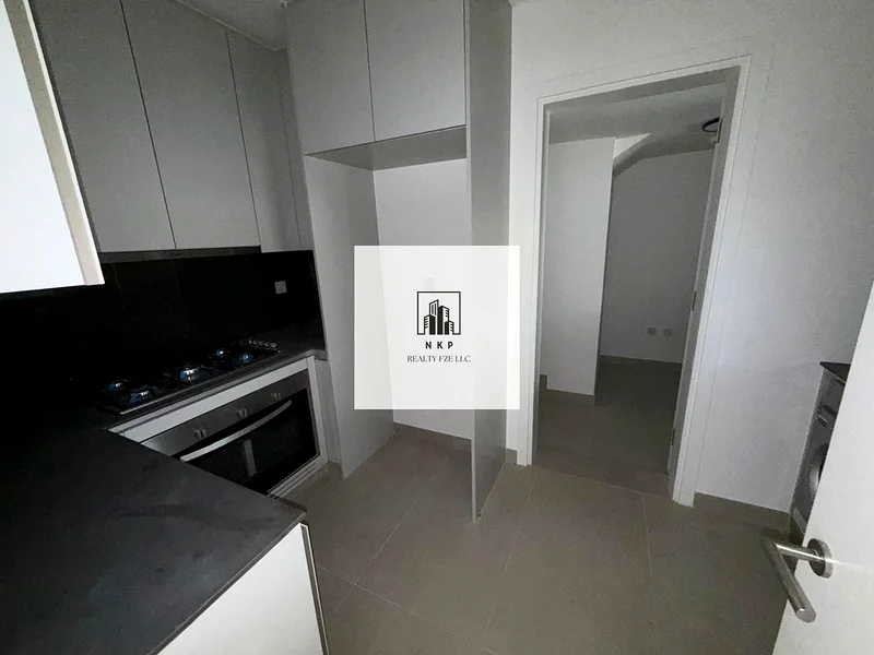 Spacious luxurious brand new 3bhk townhouse63699444495874114