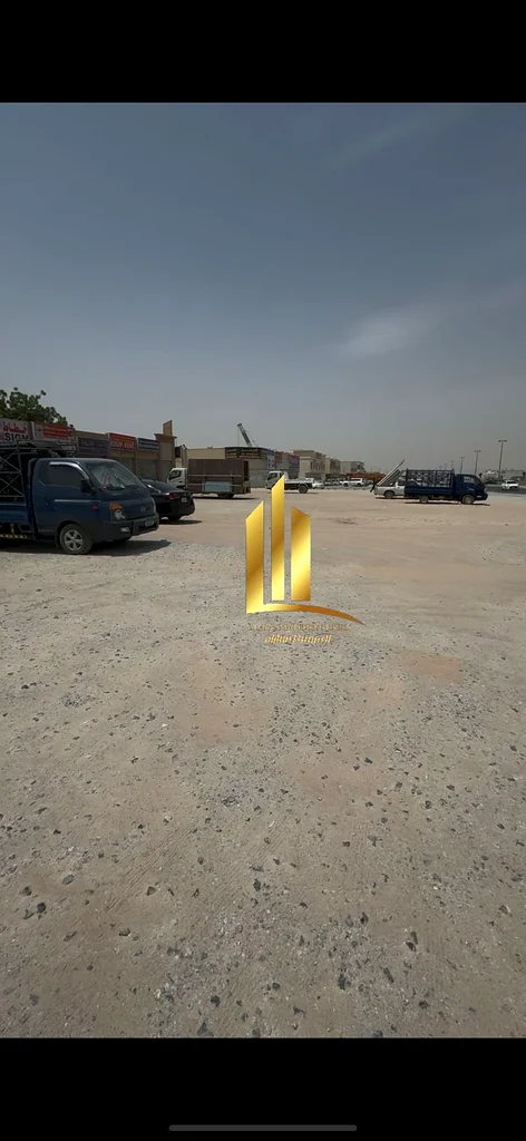للبيع في إمارة الشارقة منطقة القصيمية القديمة أرض بمساحة 20,000 قدم مربع موقع ممتاز على شارع رئيسي مقابل مدينة الإمارات الصناعية Co63819416716418110