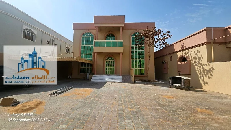 فرصة ذهبية وفيلا فاخرة على طريق م asphalt للبيع في عجمان الروضة 363878402983939111