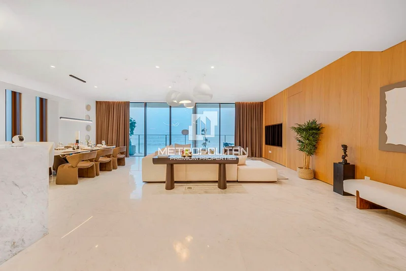 Fully Upgraded | Dual Views | Fully Furnished64010003524865111