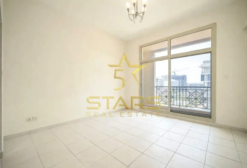 تصميم واسع | منطقة عائلية | موقع متميز63763877541123111