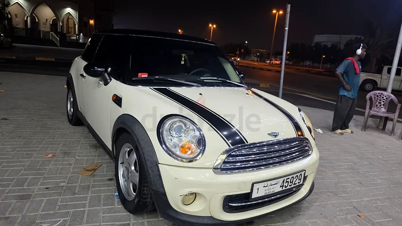 قيادة سيدات أنيقات ونظيفات63700662085377112