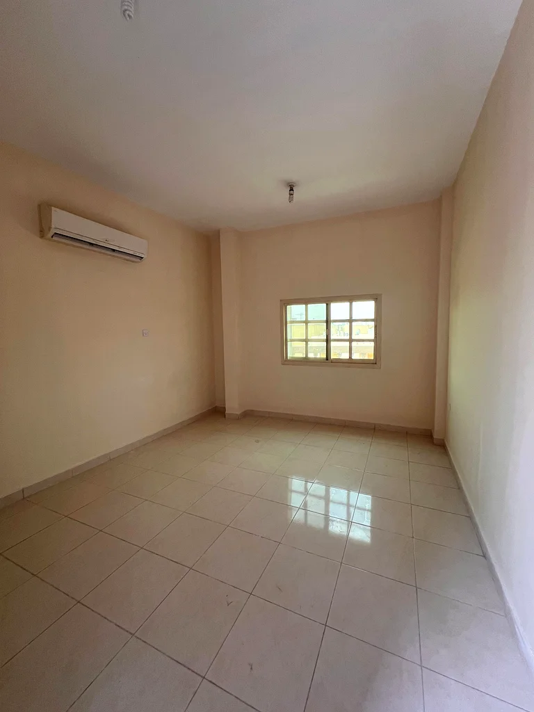 Apartment available for rent consisting of two bedrooms, a hall, two bathrooms, a large balcony, a spacious roof, large spaces, and a distinguished lo63711429326594112