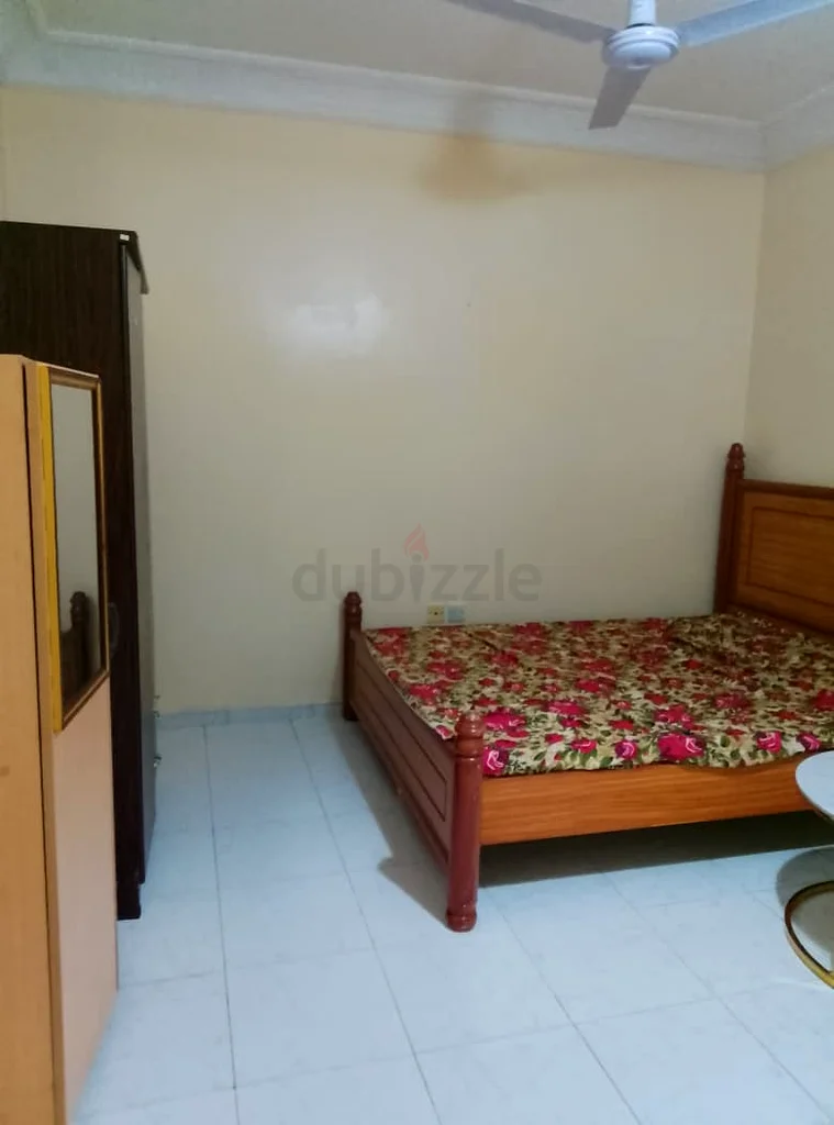 غرفة مفروشة متاحة للأزواج أو للأشخاص العزاب63797193261185113