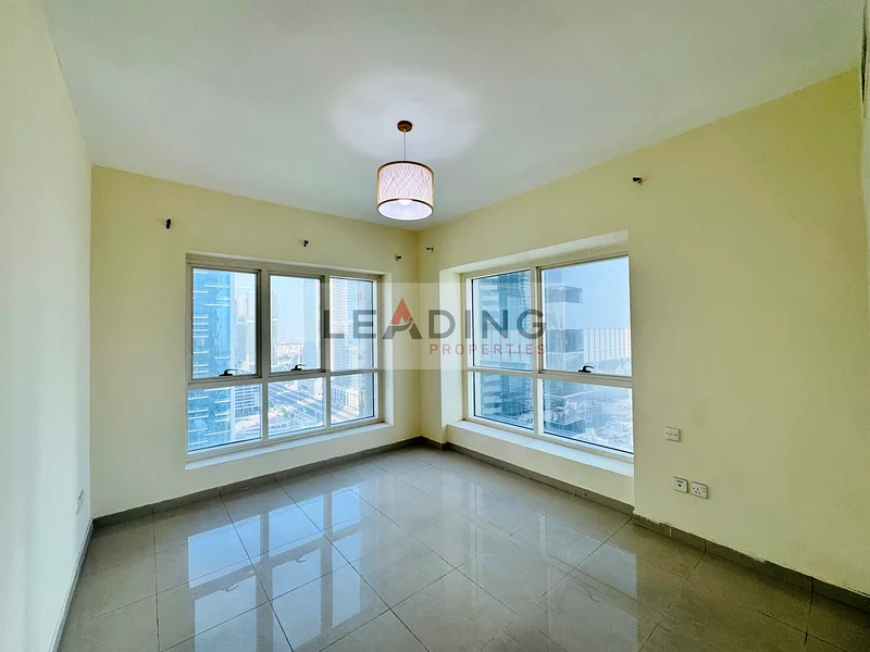 Spacious Layout | Natural Lighting | Prime Location63805079998594110