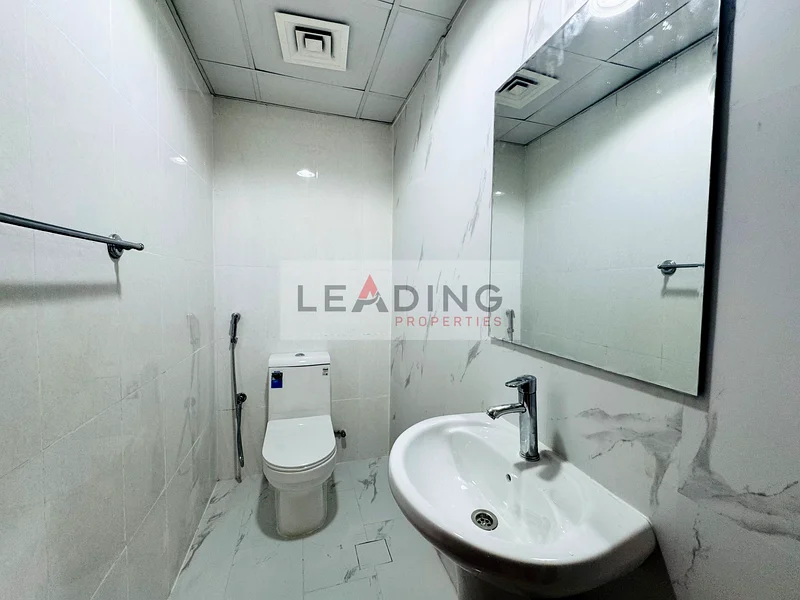 Spacious Layout | Natural Lighting | Prime Location63805079998594114
