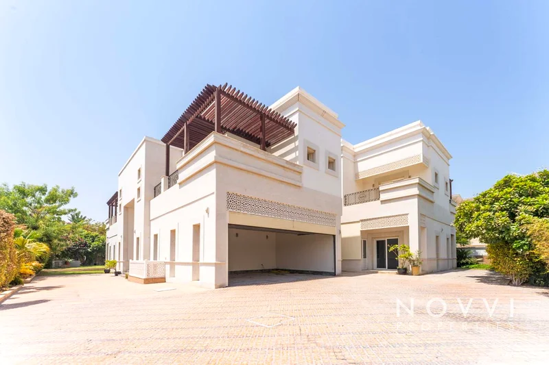 Lake Front Mansion | Corner Plot | Vacant Now63809390679939111