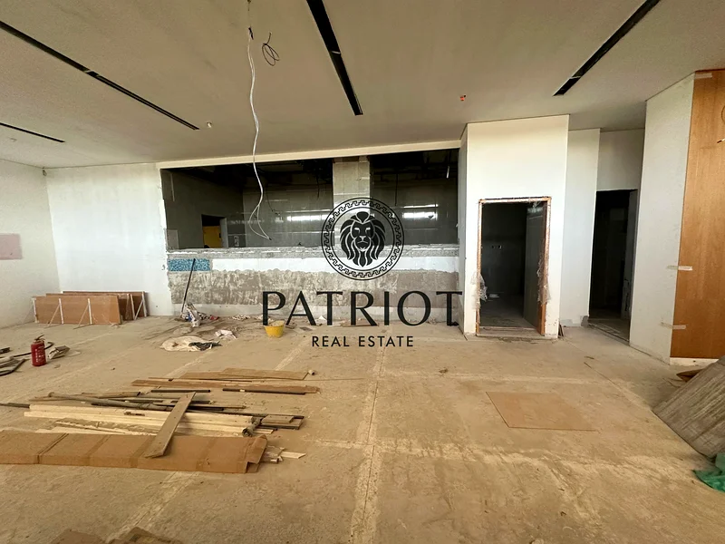 محل بمساحة 1362 قدم مربع متاح للإيجار في موقع متميز64062481608322114