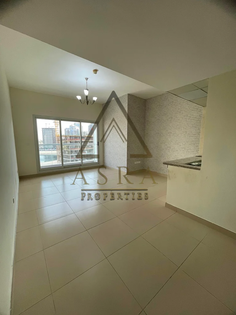 Affordable Rent | Large Studio | Stadium Point63734637085825110