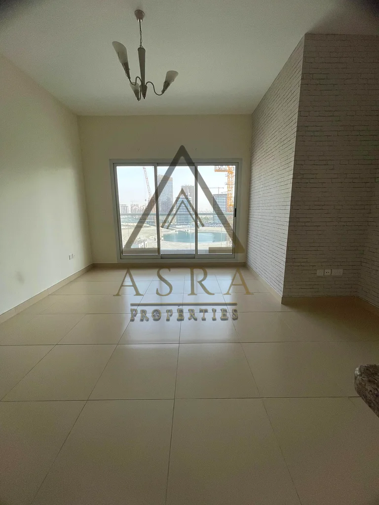 Affordable Rent | Large Studio | Stadium Point63734637085825114