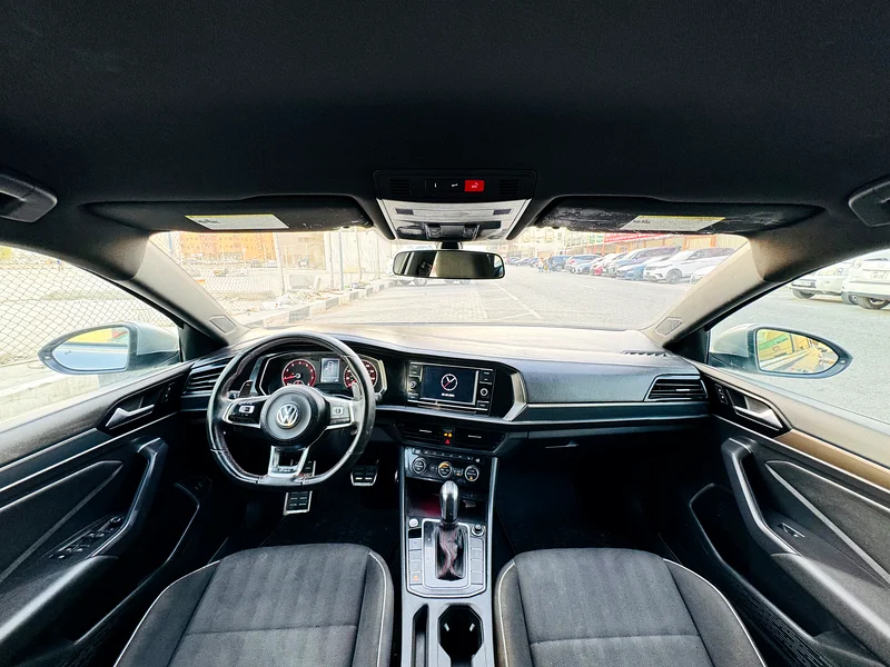 Volkswagen Jetta GLI 202163699034071427111