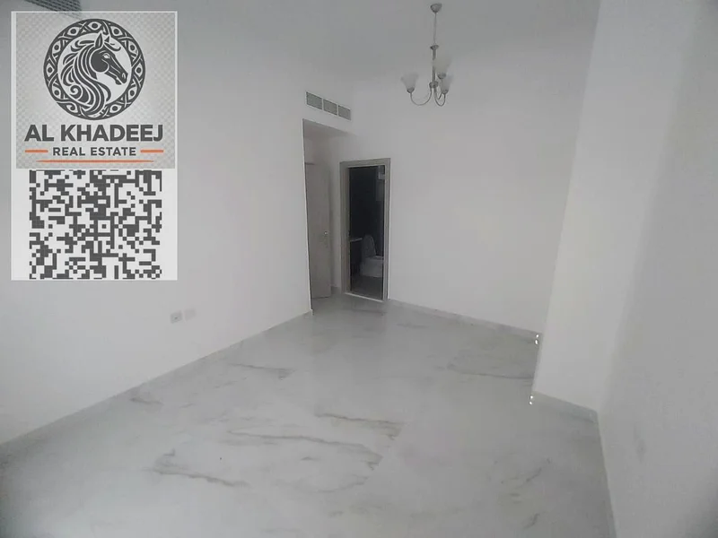 شقة فاخرة للمستأجر الأول في موقع الجرف، بالقرب من السوق الصيني63713885181827114