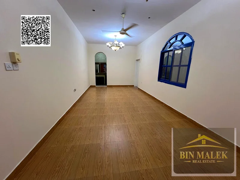 فيلا للإيجار // قريبة من طريق الشيخ عمار // موقع متميز // فوق المسجد // سعر جيد63719878520706111