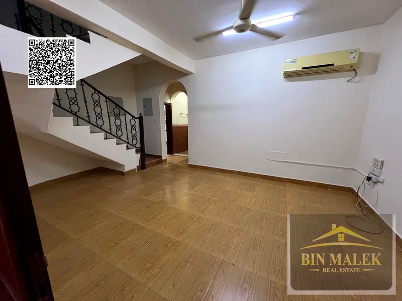 فيلا للإيجار // قريبة من طريق الشيخ عمار // موقع متميز // فوق المسجد // سعر جيد63719878520706112