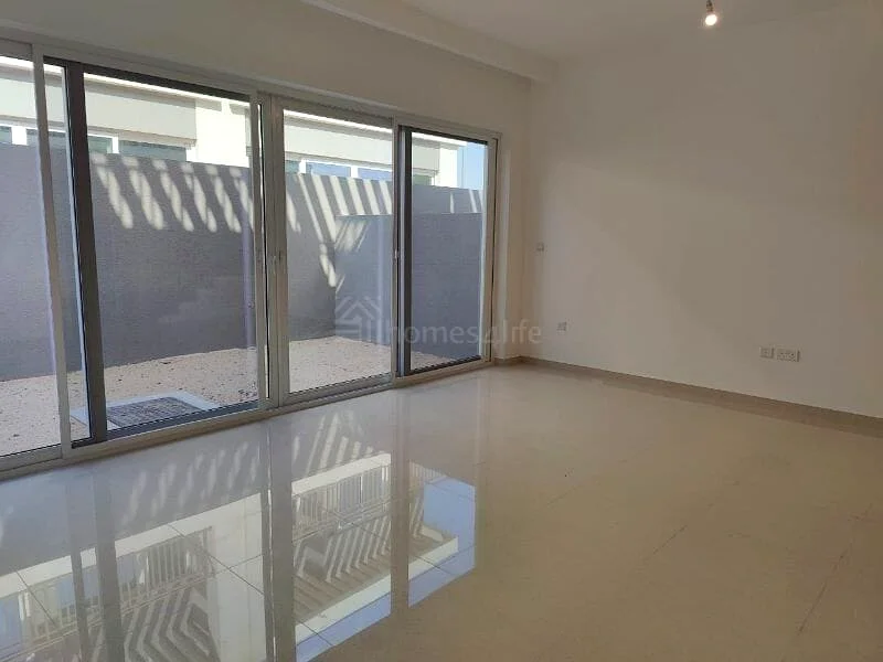 Corner Unit  | Modern Layout  |  Brand new63740681637250113