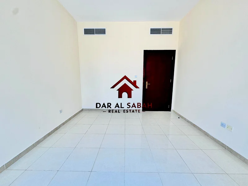 WELL MAINTAINED 1 BEDROOM HALL | BEAUTIFUL MENTINENCE | READY TO MOVE | ON ROAD BUILDING63706148490753114
