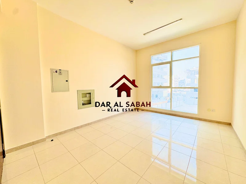 WELL MAINTAINED 1 BEDROOM HALL | BEAUTIFUL MENTINENCE | READY TO MOVE | ON ROAD BUILDING63706148490753112