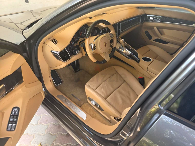 Porsche Panamera 463699038945025114