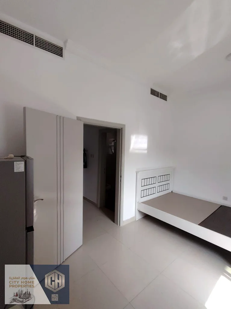 1BHK apartment (one bedroom and hall) in Al Rashidiya, close to all services, located in a prime area with a family building63720775462402111
