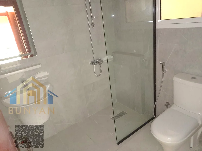 🏢 شقة للإيجار السنوي – الجرف 3، عجمان (الكود 306) شقة واسعة متاحة للإيجار السنوي في الجرف 3، عجمان، تقع في منطقة مميزة بالقرب من جميع الخدمات الأساسية. مثالية للعائلات التي تبحث عن الراحة والراحة.63713885067651112