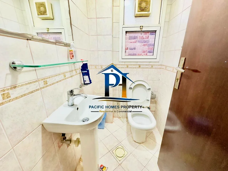 Luxurious 1 BHK Apt Available With All Amenities ((Near to Stadium Metro Station ))63755517797377113