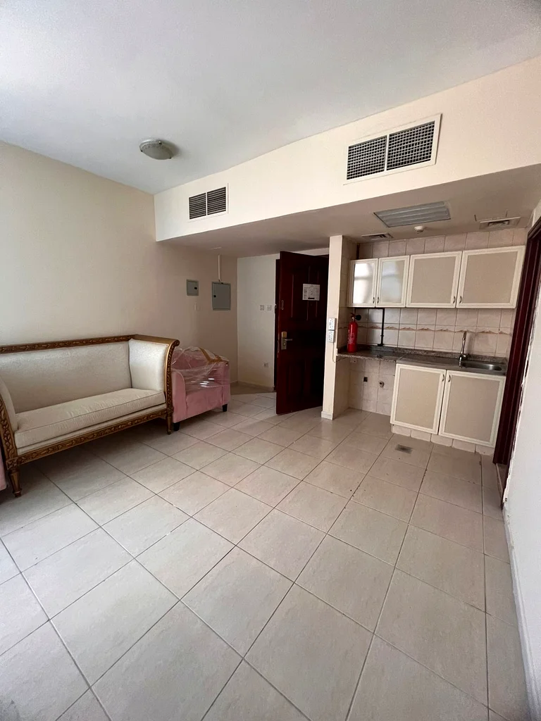 Sharjah Emirate, Al Qasimia area, a studio is available with a distinctive area and a distinctive location, close to all services and shopping centers63812707106945113