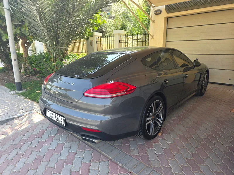 Porsche Panamera 463699038945025111