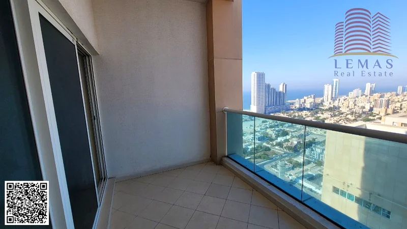 شقة من 3 غرف نوم، نقدًا، بإطلالة على البحر.63889910141571110