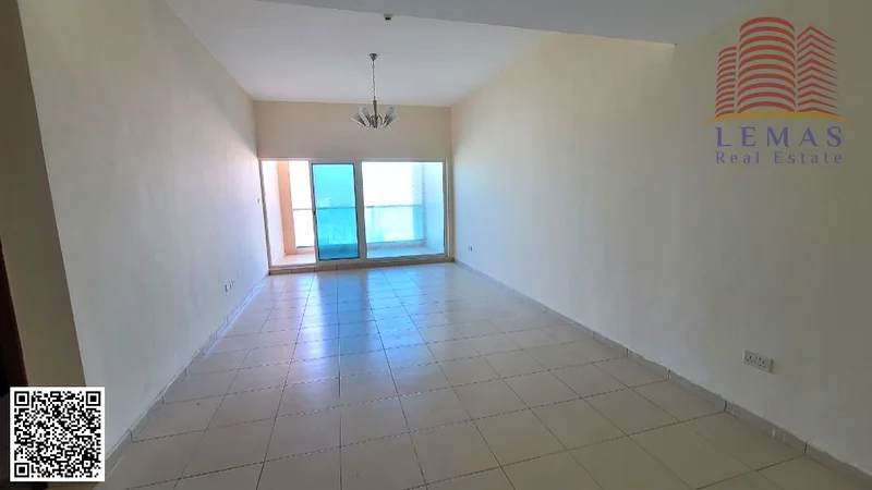شقة من 3 غرف نوم، نقدًا، بإطلالة على البحر.63889910141571112