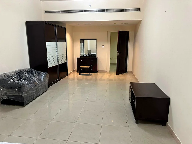 غرفة مفروشة في قاعة مع حمام منفصل متاحة للزوجين/العزاب التنفيذيين في النهدة 1 دبي63797193296002113