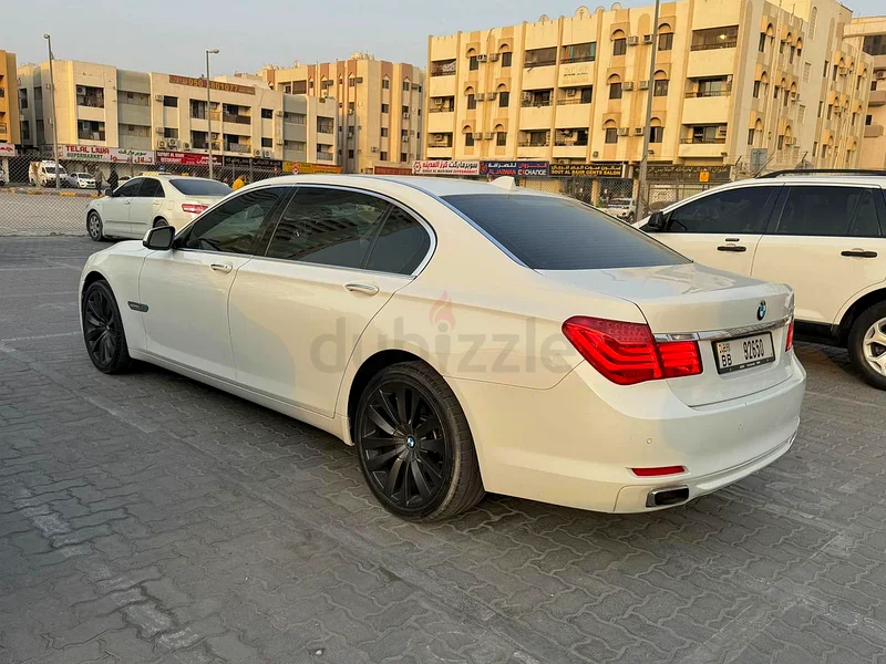For Sale: BMW 750Li – Luxury & Power Combined.

 Model: 2011
 Color: Elegant White
 Sunroof63699047523843110