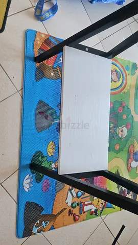 White Solid Study Table Desk