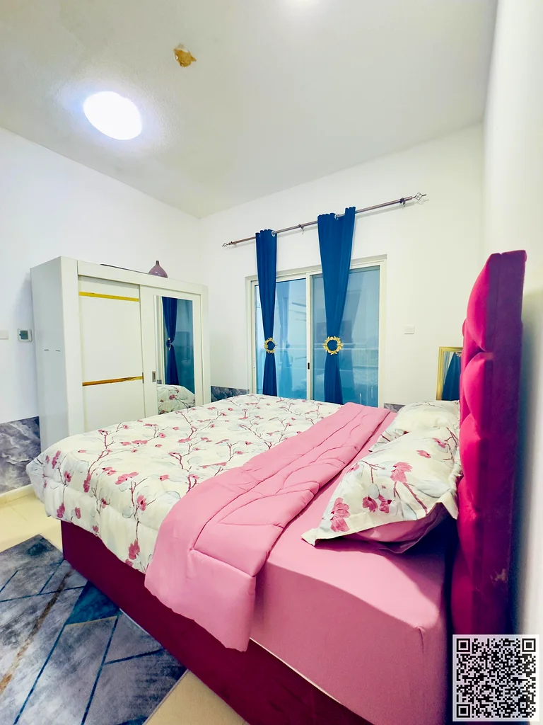 Fully furnished one-bedroom apartment ( 2 bathrooms ) with a hall, with balcony, including all services, with private parking.63838333452290110