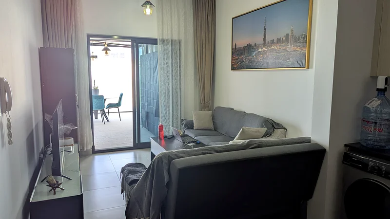 12 Cheques | Furnished | Open and Bright Unit63780793198339111